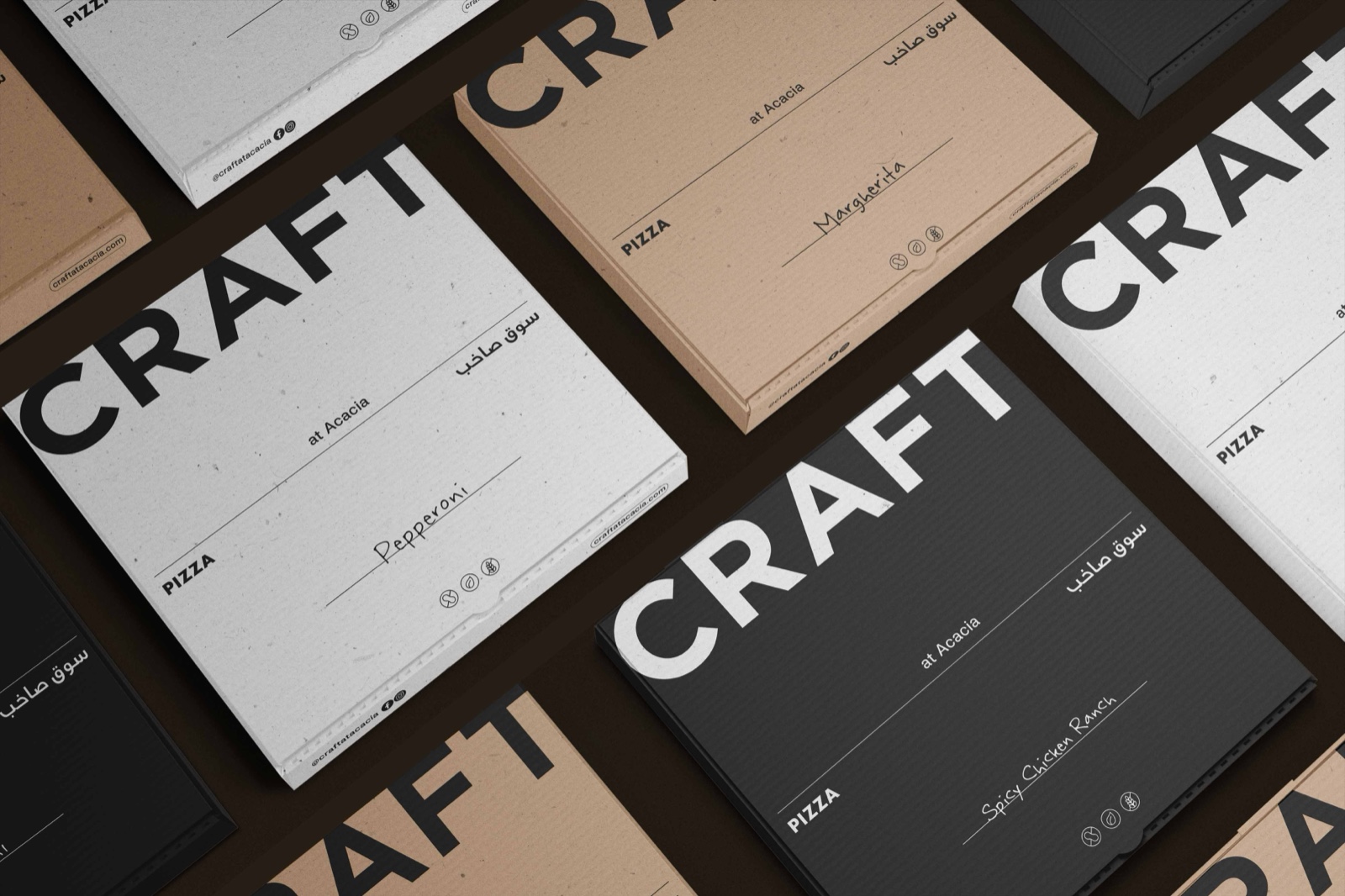 Craft pizza boxes in white, kraft and black