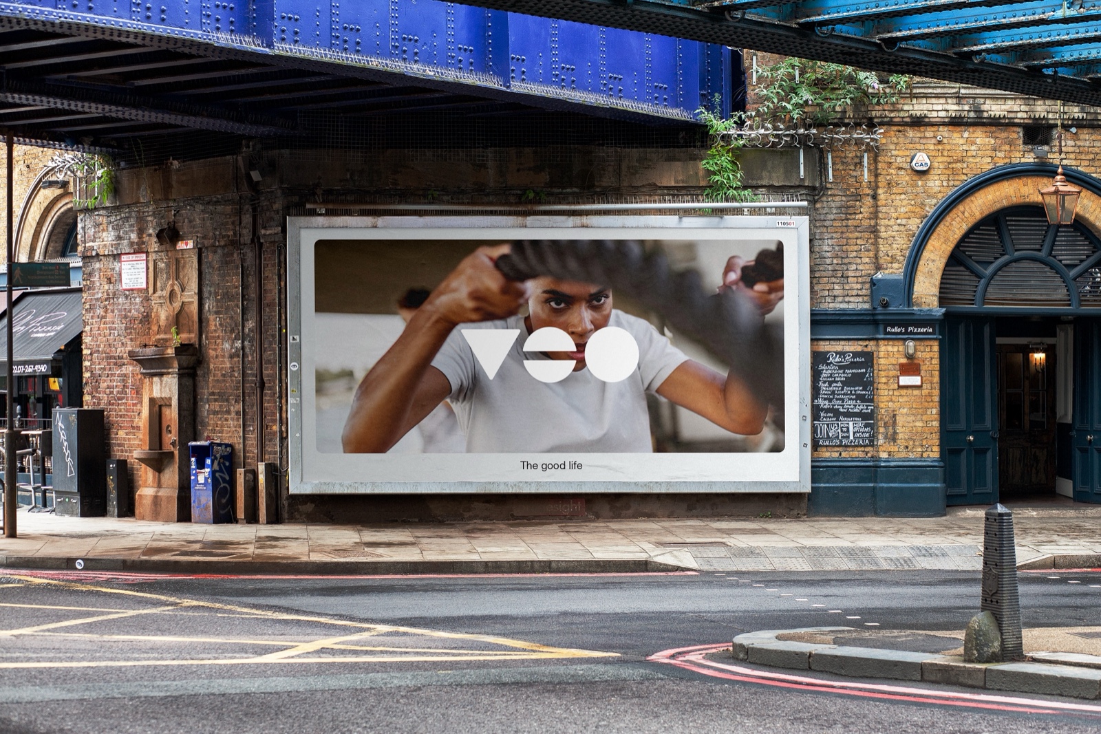 Veo street billboard, The good life